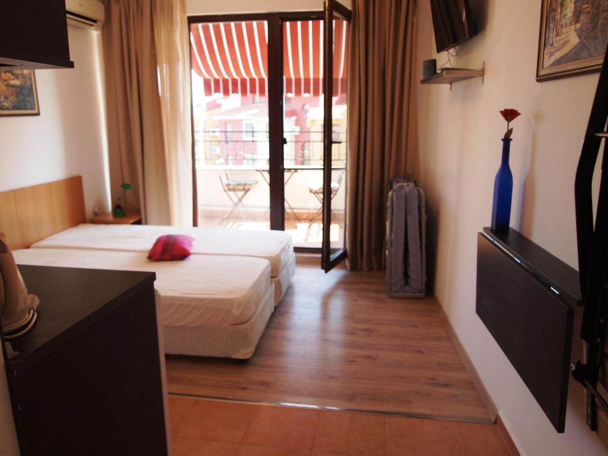 Visit Sunny Beach Marina Apartments Ravda Oda fotoğraf
